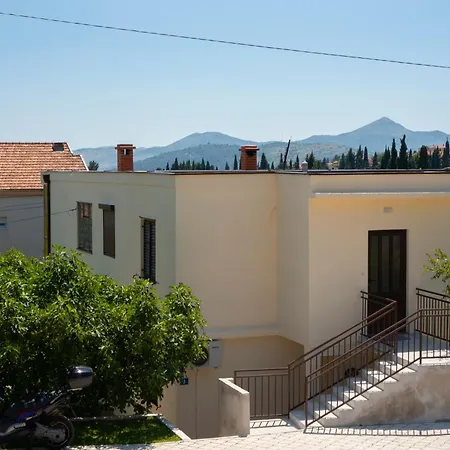 Mijanovic Apartman *